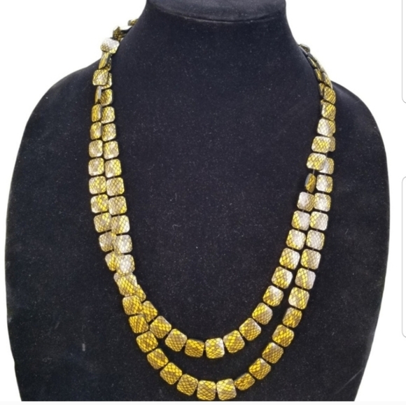 VINTAGE YELLOW & BLACK SNAKESKIN PATTERN NECKLACE, EARRINGS & BRACELET SET - Picture 4 of 8